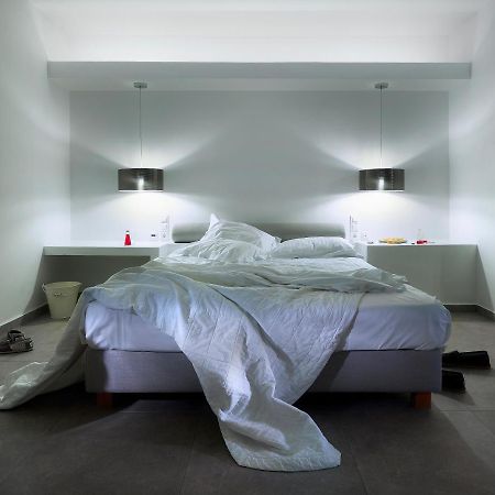 Santa Maria Luxury Suites & Spa Adamantas  Exterior photo